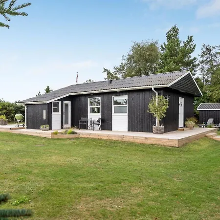Holiday home Ingiald - 600m From The Sea In Ne Jutland By Interhome