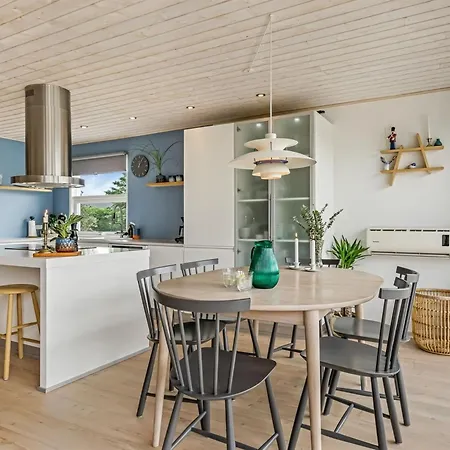 Holiday home Ingiald - 600m From The Sea In Ne Jutland By Interhome